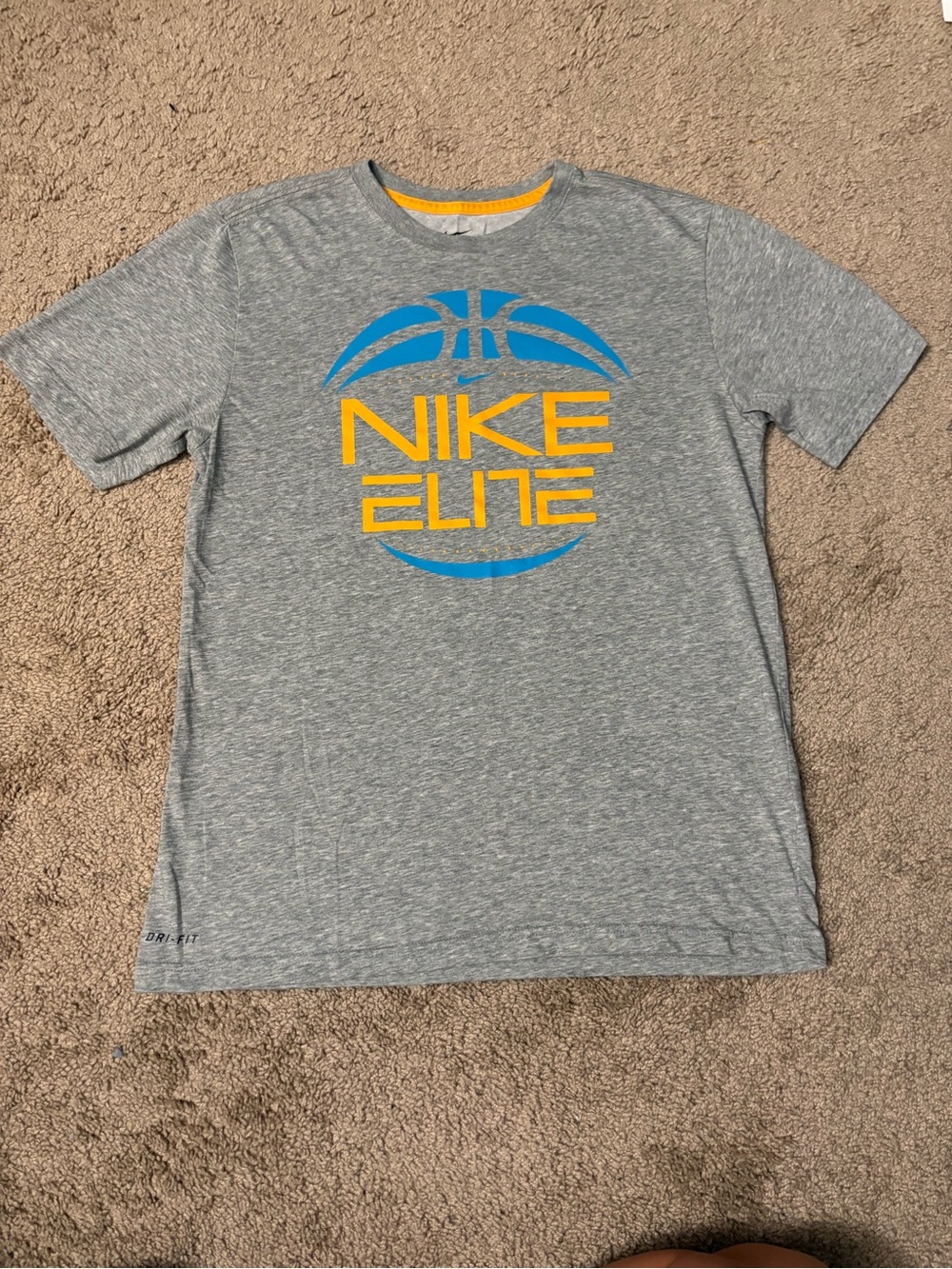 Nike Elite Basketball Mens Grey Dri-FIT Graphic Tee - M